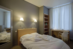 Hotel Continental Saint-Etienne - Room 208 Chic